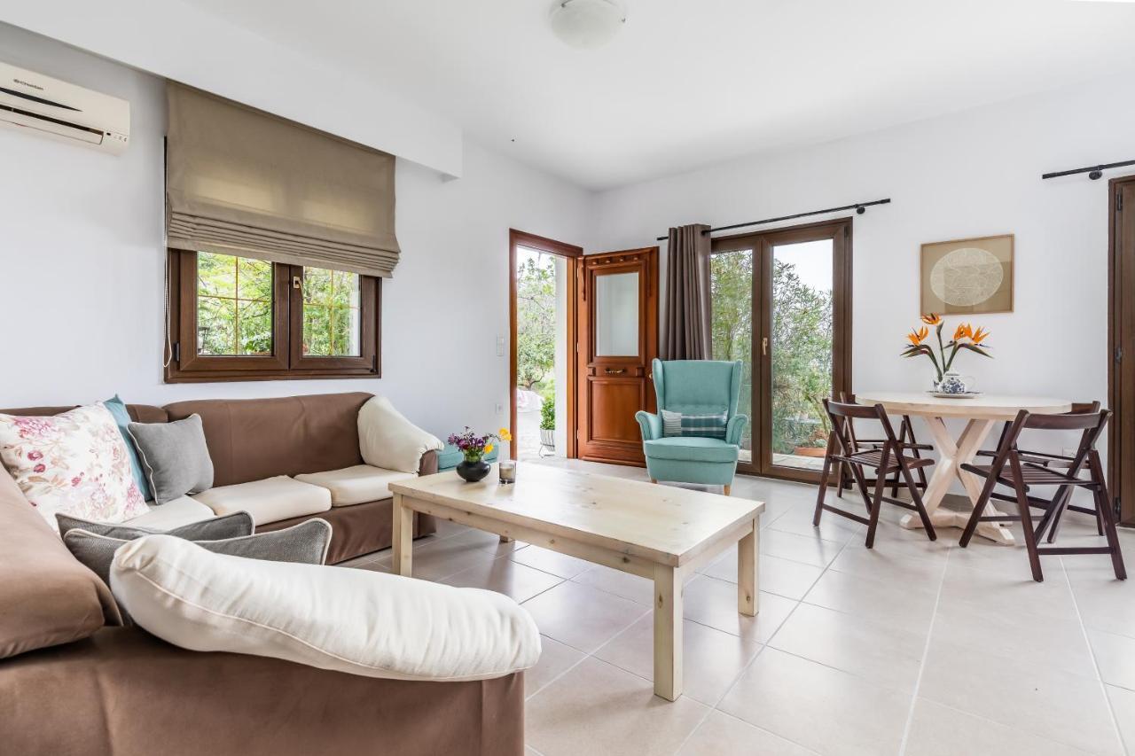 Oikia Guesthouse Στάφυλος Εξωτερικό φωτογραφία